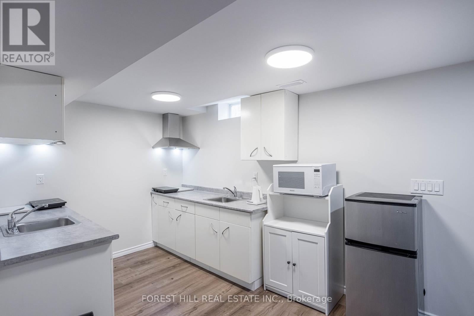 Lower A - 125 Brookmill Drive, Vaughan, Ontario  L4J 6L8 - Photo 2 - N12474066