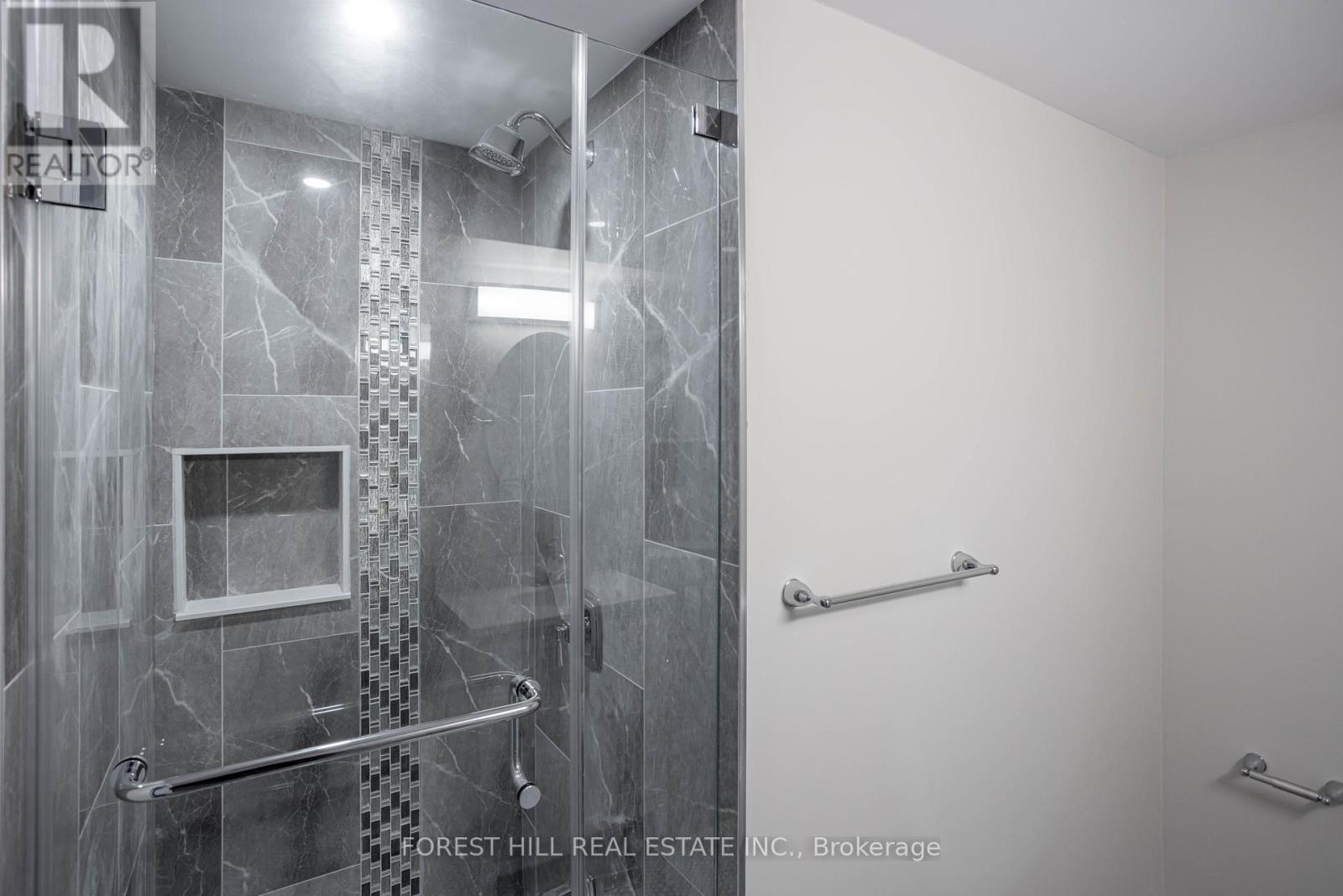 Lower A - 125 Brookmill Drive, Vaughan, Ontario  L4J 6L8 - Photo 34 - N12474066