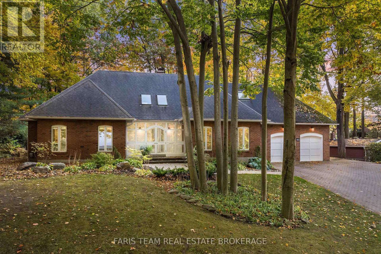 903 Victoria Street, Midland, Ontario  L4R 1B7 - Photo 2 - S12474021
