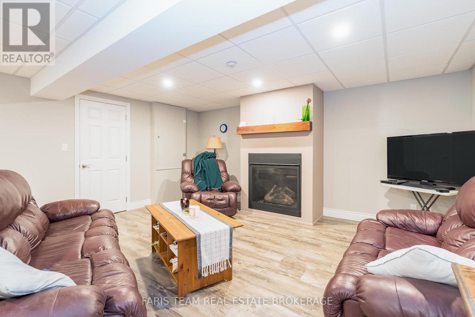 903 Victoria Street, Midland, Ontario  L4R 1B7 - Photo 37 - S12474021