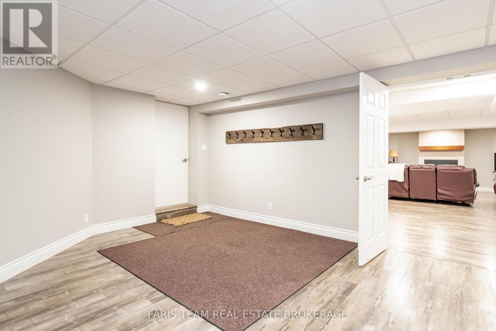 903 Victoria Street, Midland, Ontario  L4R 1B7 - Photo 38 - S12474021