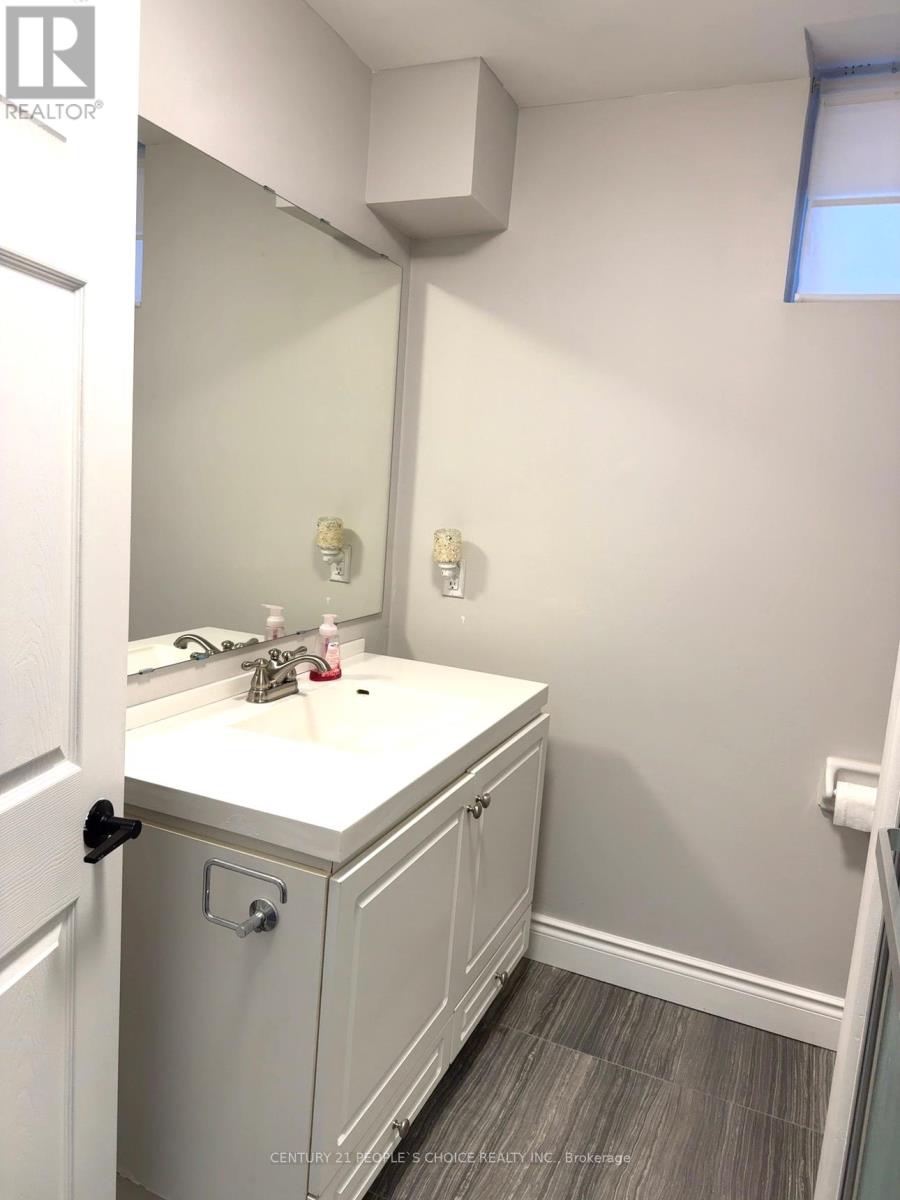 Bsmt - 103 Country Lane, Barrie, Ontario  L4N 0N3 - Photo 12 - S12474098