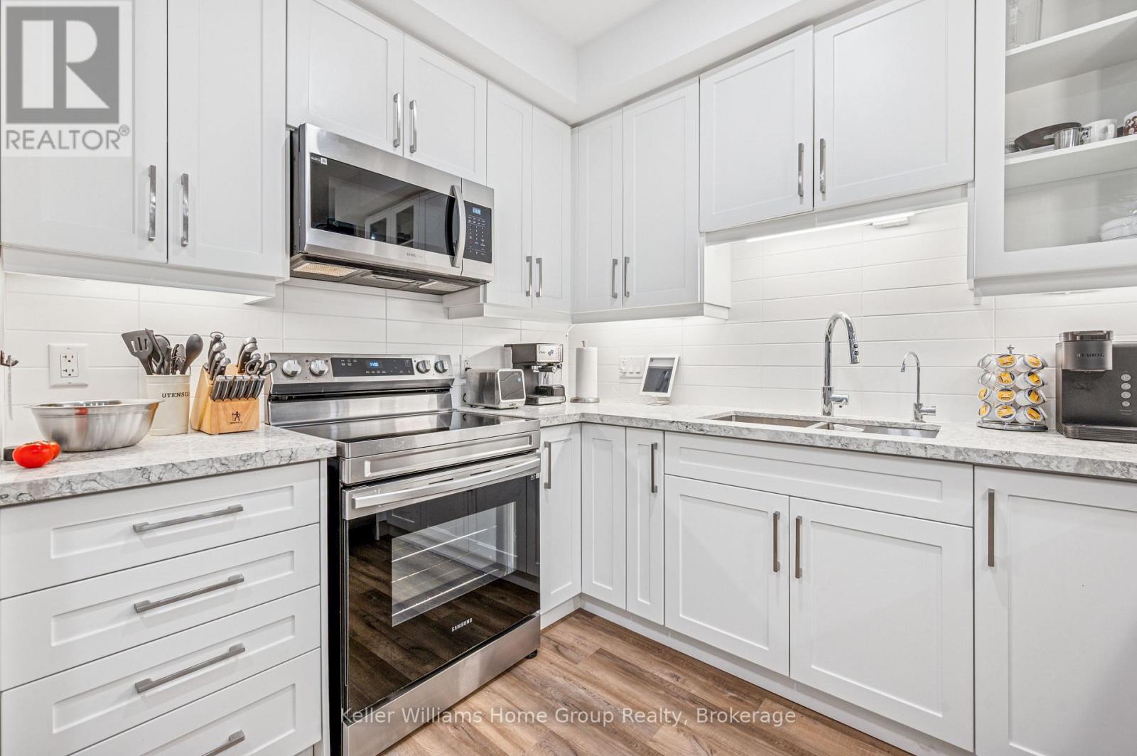 76 South Drive, Kitchener, Ontario  N2M 4B6 - Photo 32 - X12474120