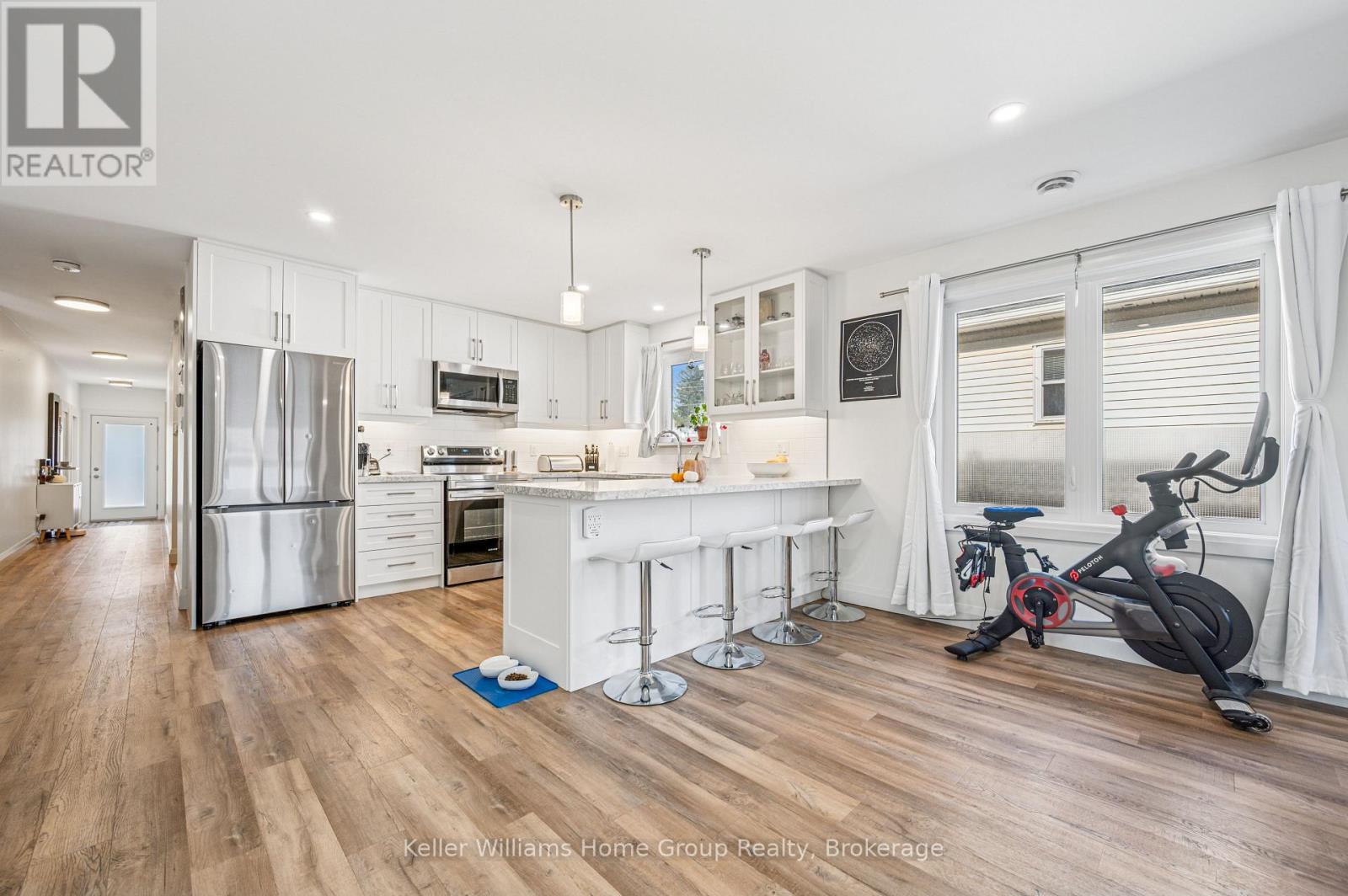 76 South Drive, Kitchener, Ontario  N2M 4B6 - Photo 9 - X12474120
