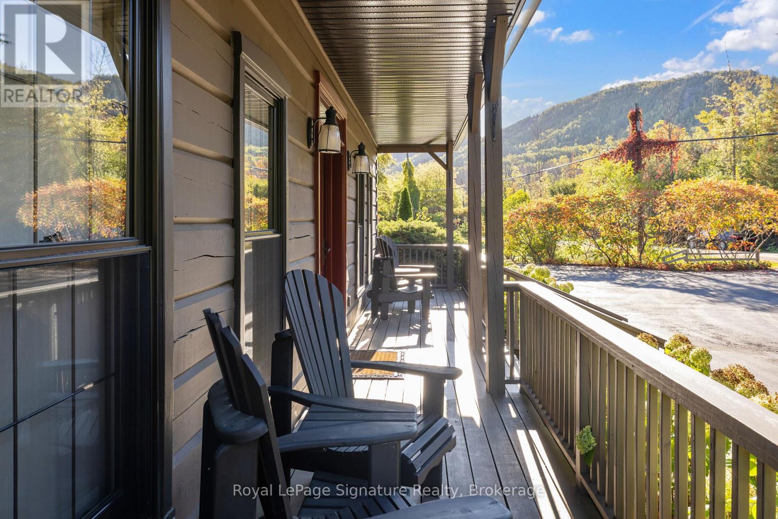 133 Old Lakeshore Road, Blue Mountains, Ontario  N0H 1J0 - Photo 4 - X12474151