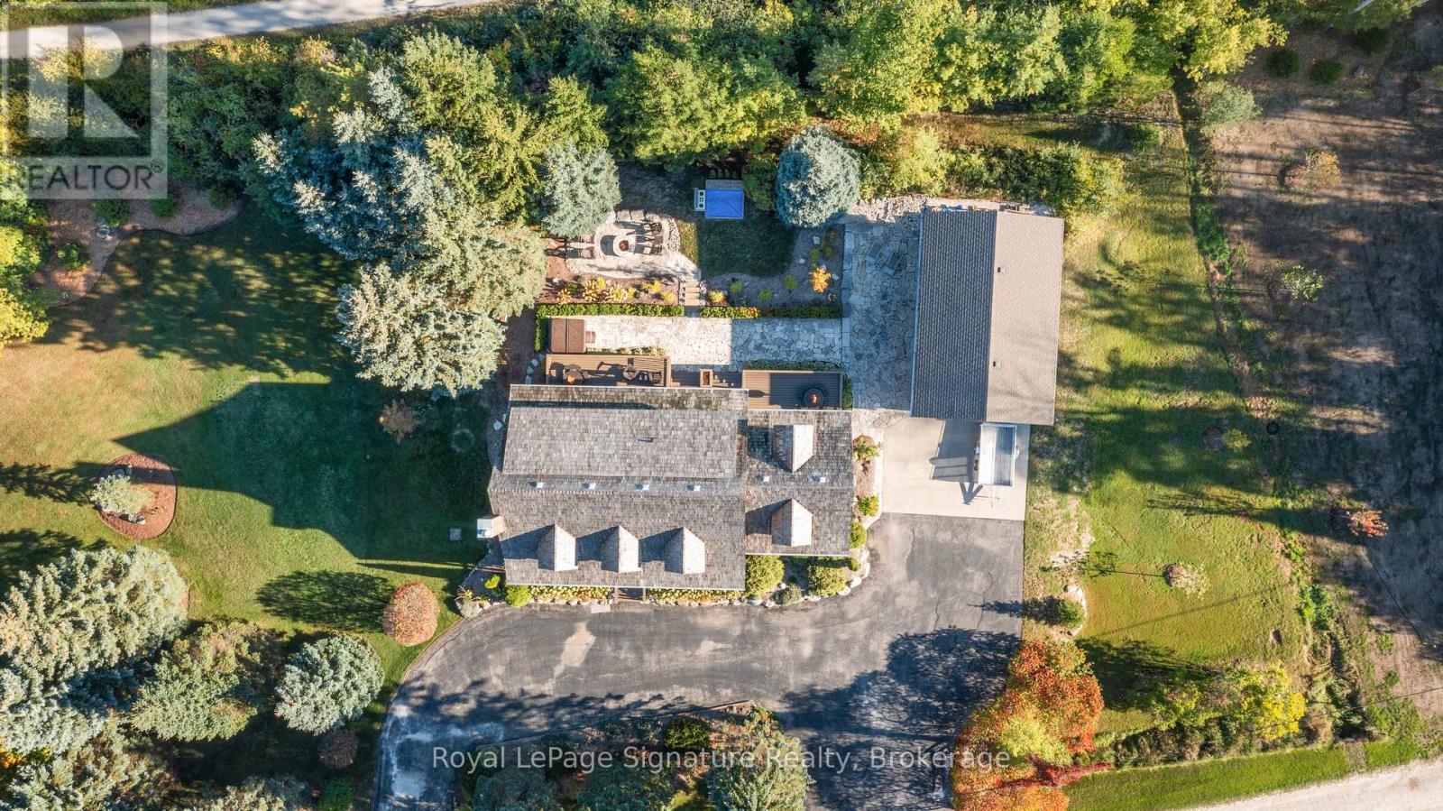 133 Old Lakeshore Road, Blue Mountains, Ontario  N0H 1J0 - Photo 41 - X12474151