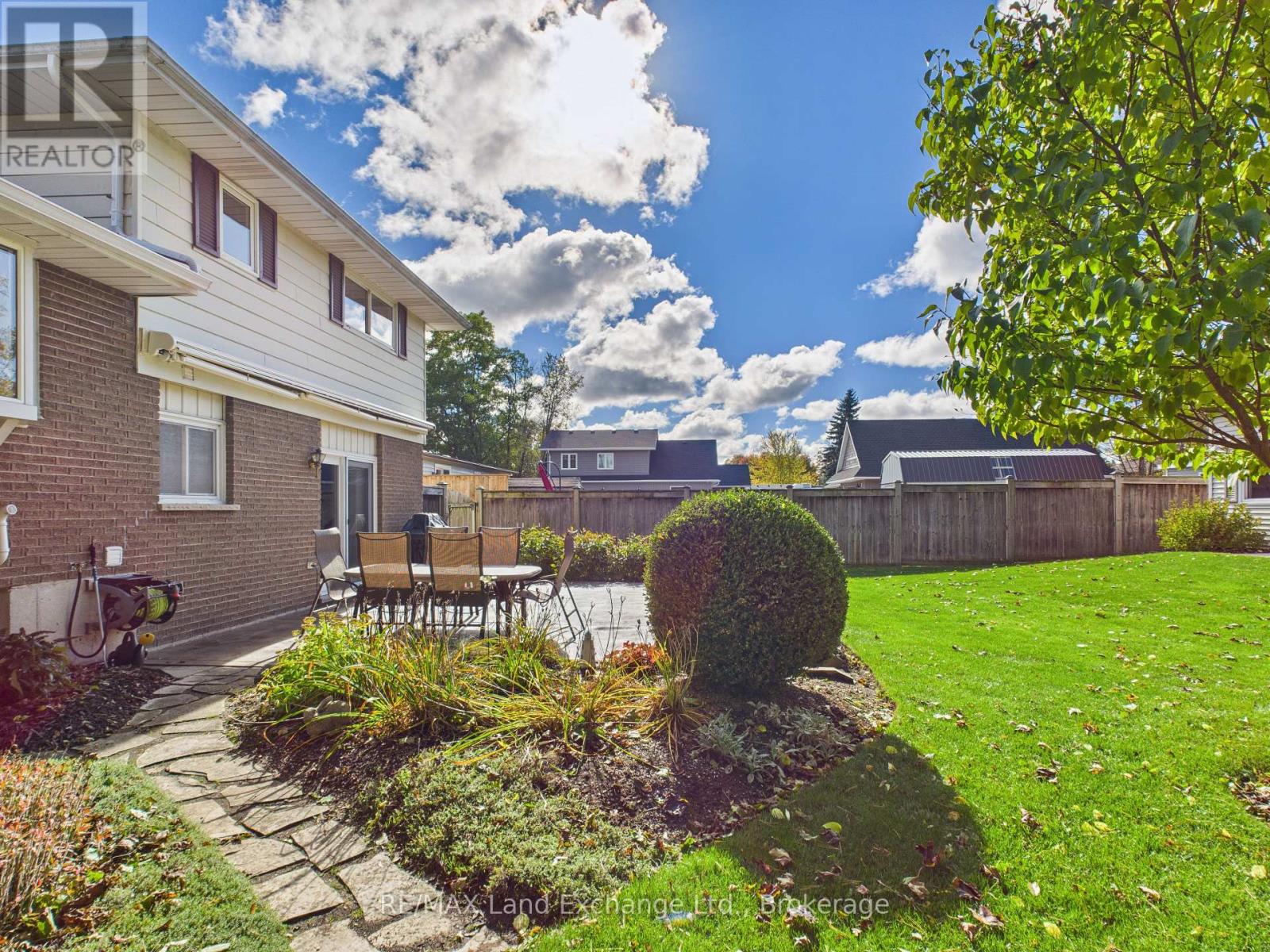 228 Willow Road, Kincardine, Ontario  N2Z 2V9 - Photo 12 - X12474157
