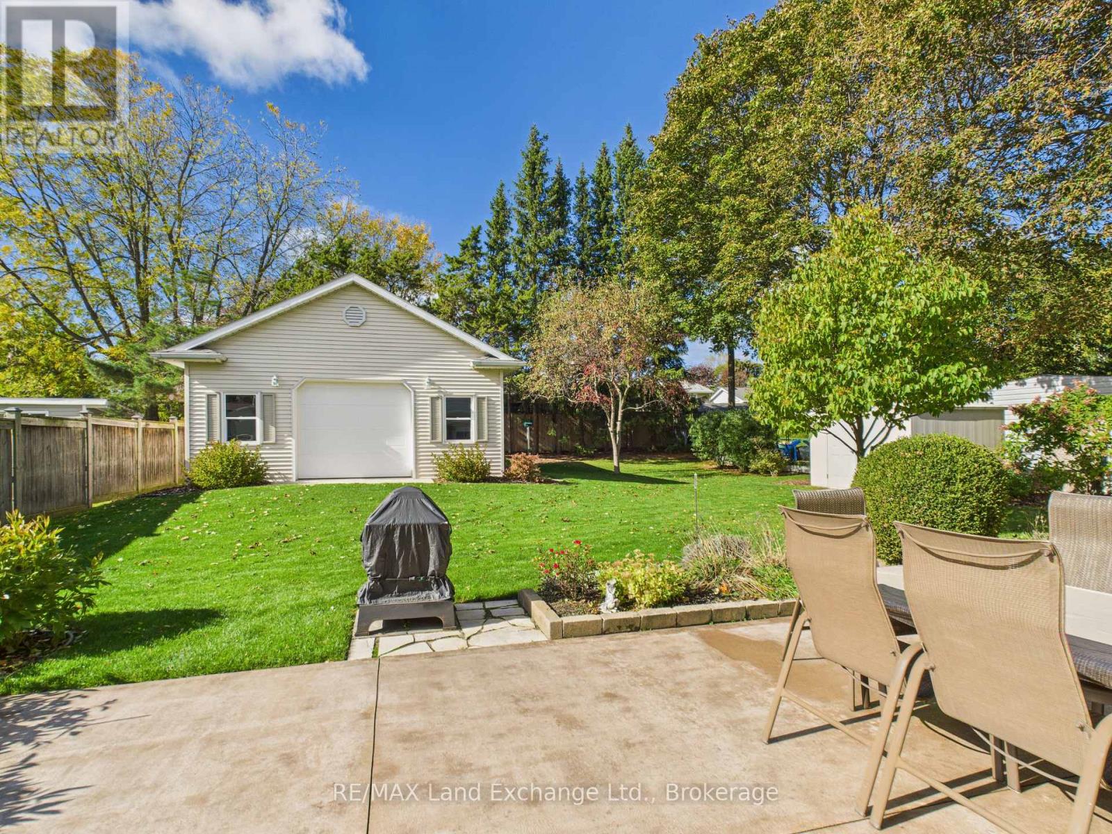 228 Willow Road, Kincardine, Ontario  N2Z 2V9 - Photo 13 - X12474157