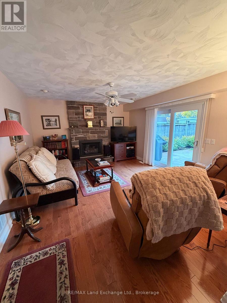 228 Willow Road, Kincardine, Ontario  N2Z 2V9 - Photo 15 - X12474157