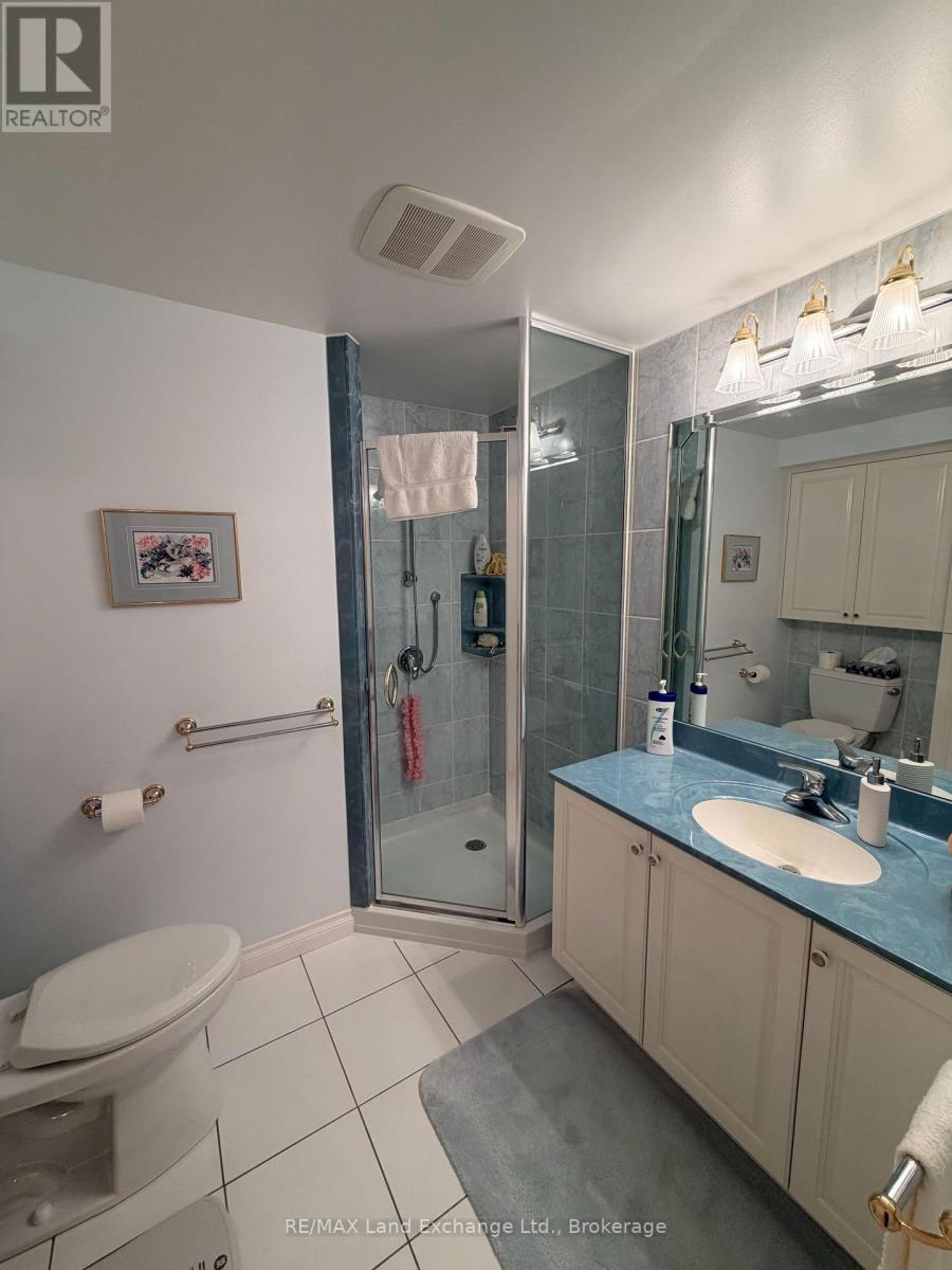 228 Willow Road, Kincardine, Ontario  N2Z 2V9 - Photo 24 - X12474157