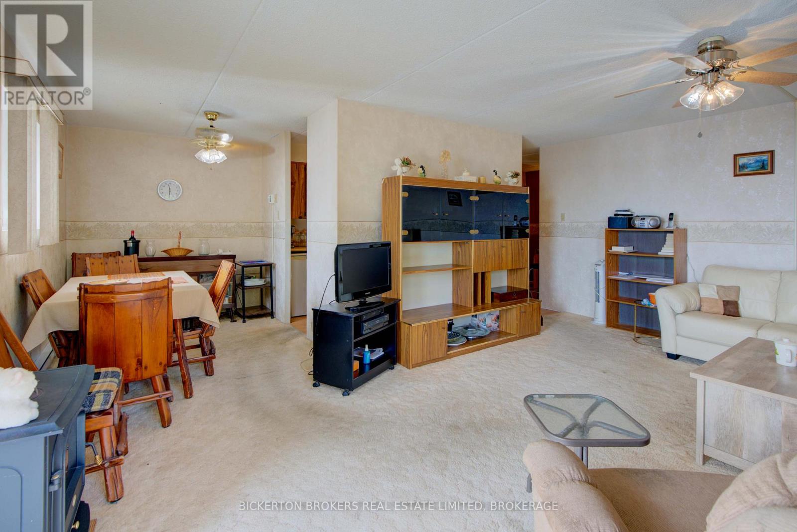 406 - 610 William Street S, Gananoque, Ontario  K7G 3A4 - Photo 13 - X12474119