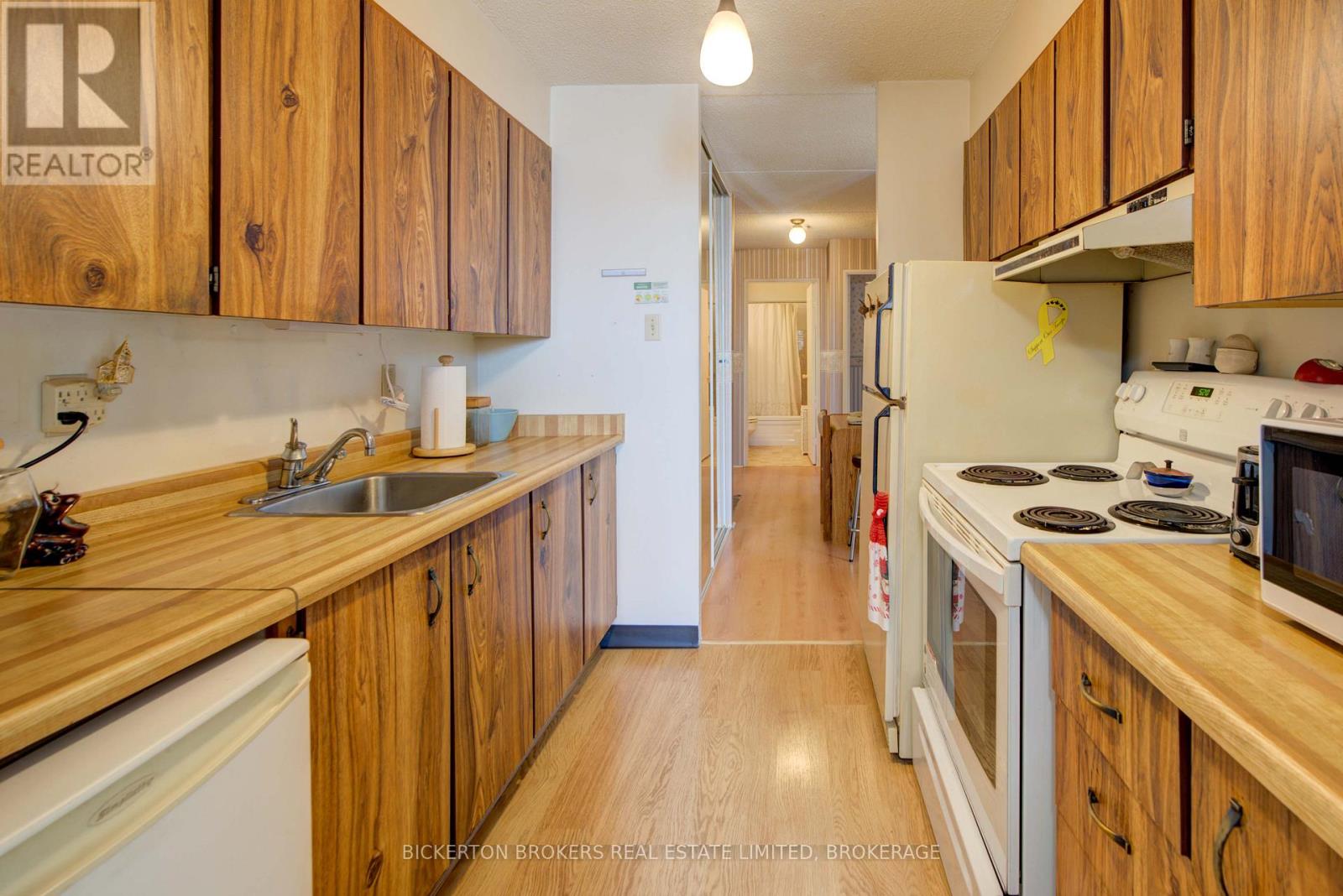 406 - 610 William Street S, Gananoque, Ontario  K7G 3A4 - Photo 7 - X12474119