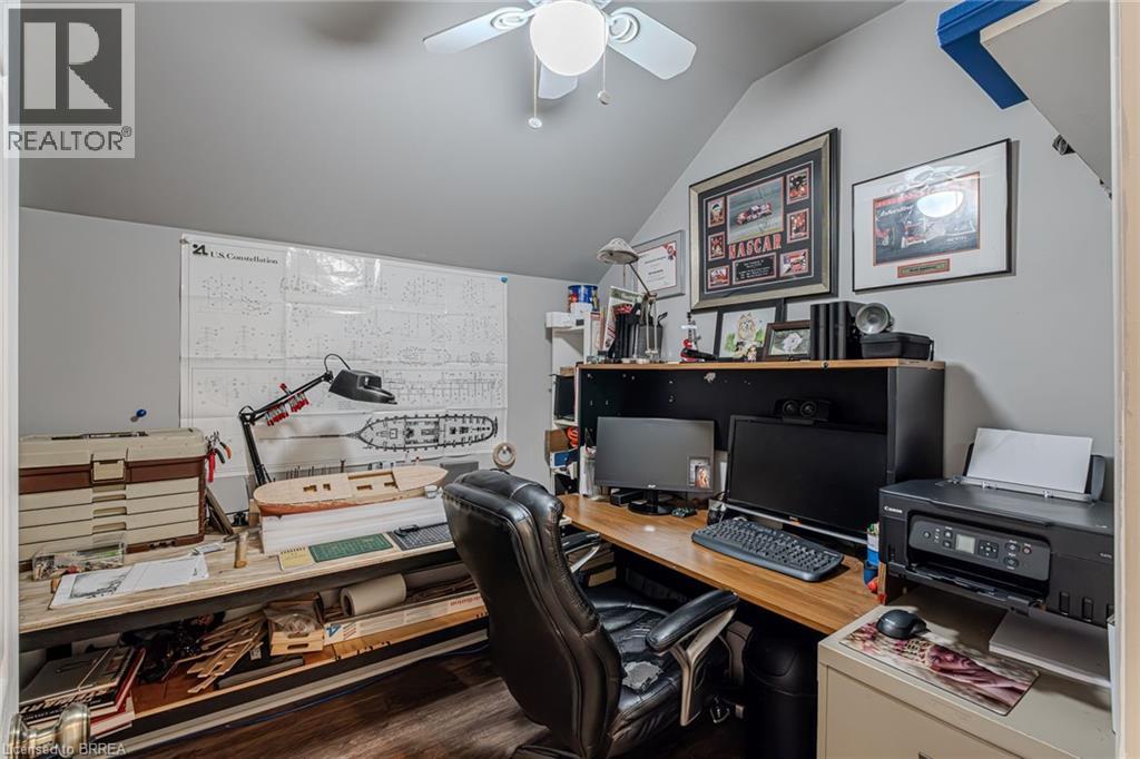 388 Mckellar Street, Strathroy, Ontario  N7G 2Y5 - Photo 32 - 40751846