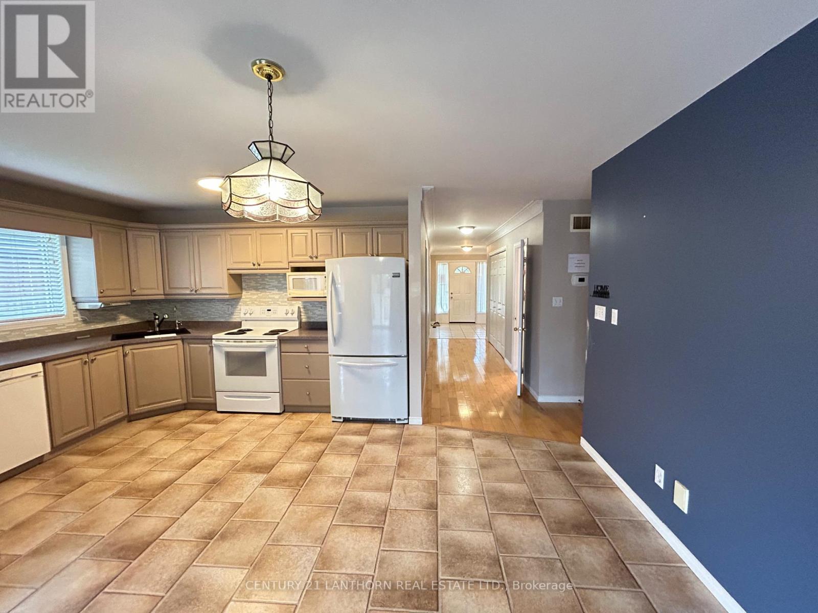 11 Sumac Terrace, Belleville, Ontario  K8N 5X6 - Photo 12 - X12474102