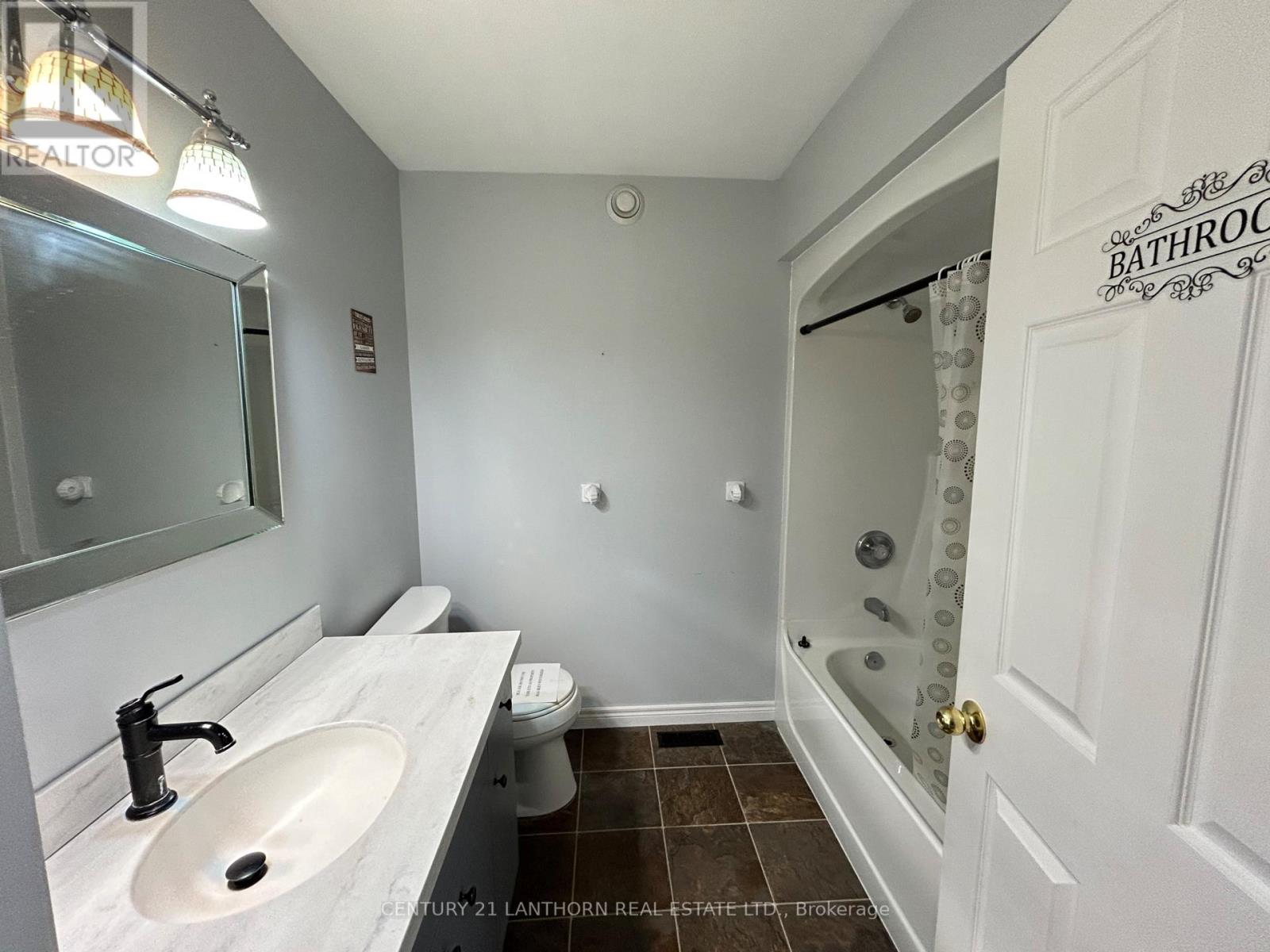 11 Sumac Terrace, Belleville, Ontario  K8N 5X6 - Photo 19 - X12474102