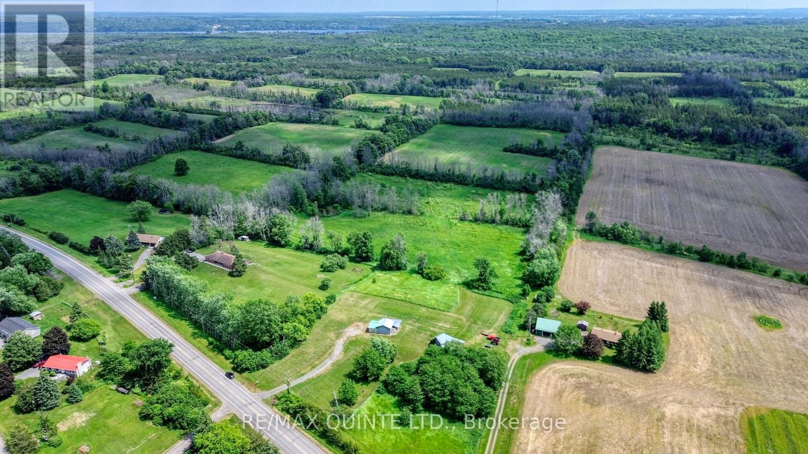 2878 County Road 15, Prince Edward County (Sophiasburg Ward), Ontario  K0K 2T0 - Photo 20 - X12474149