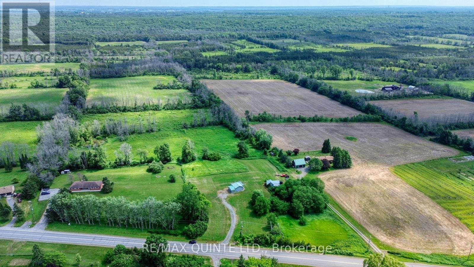2878 County Road 15, Prince Edward County (Sophiasburg Ward), Ontario  K0K 2T0 - Photo 25 - X12474149