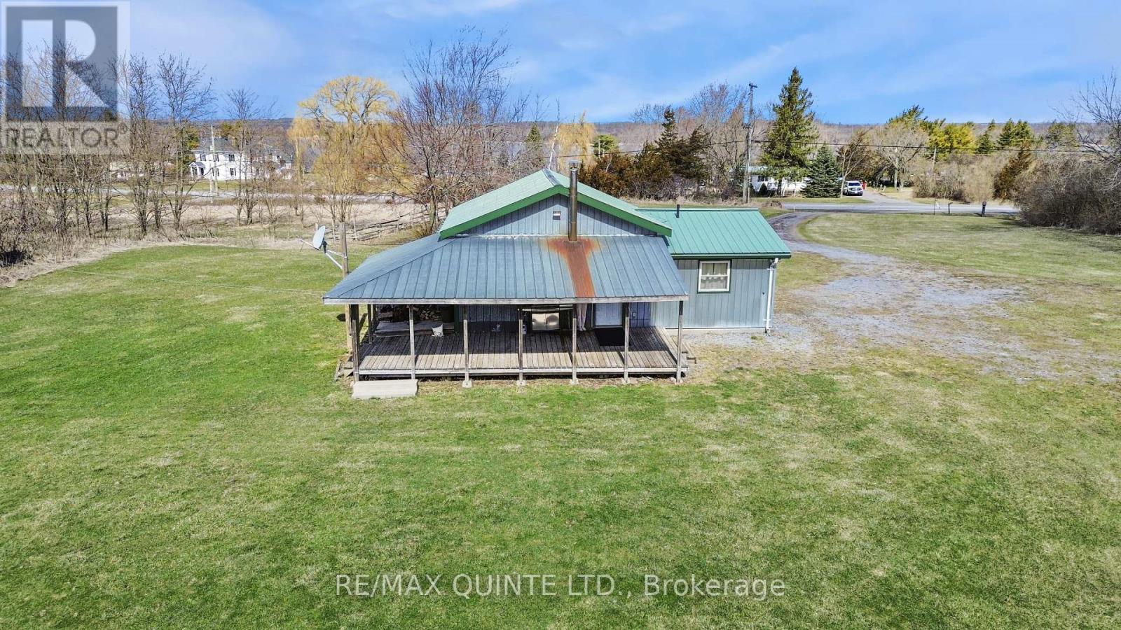 2878 County Road 15, Prince Edward County (Sophiasburg Ward), Ontario  K0K 2T0 - Photo 4 - X12474149