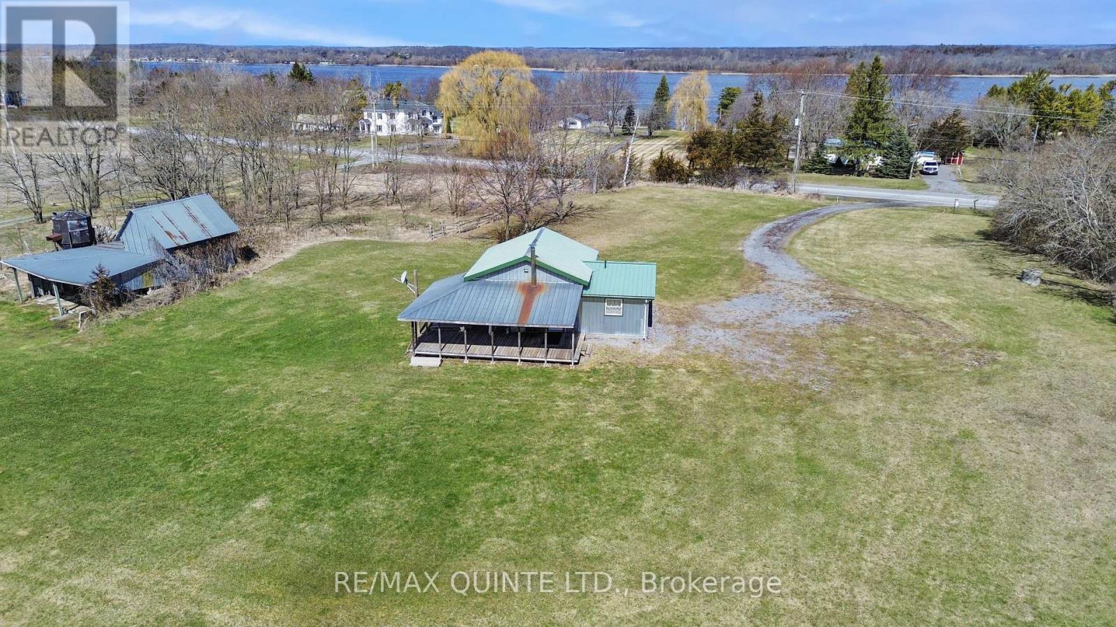 2878 County Road 15, Prince Edward County (Sophiasburg Ward), Ontario  K0K 2T0 - Photo 7 - X12474149