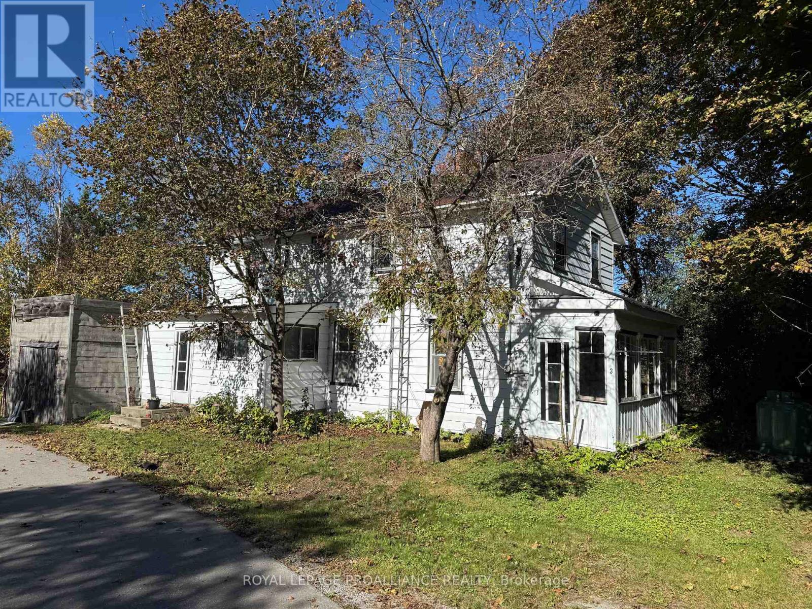 3 Gore Street, Kawartha Lakes, Ontario  L0A 1A0 - Photo 3 - X12474153