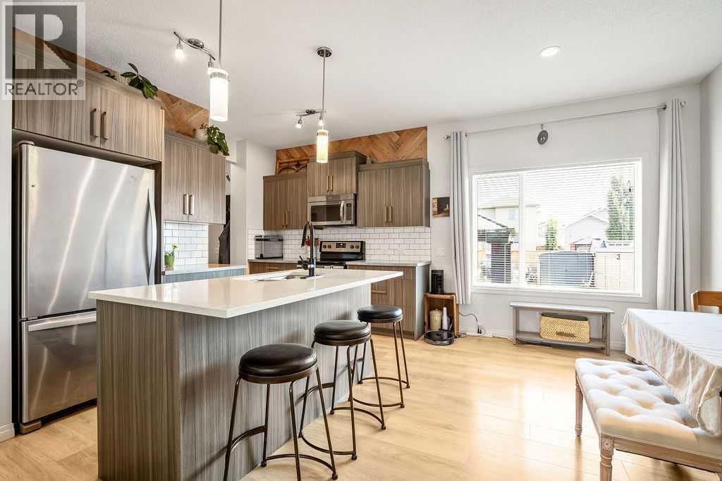 35 Drake Landing Boulevard, Okotoks, Alberta  T1S 0P8 - Photo 8 - A2255497