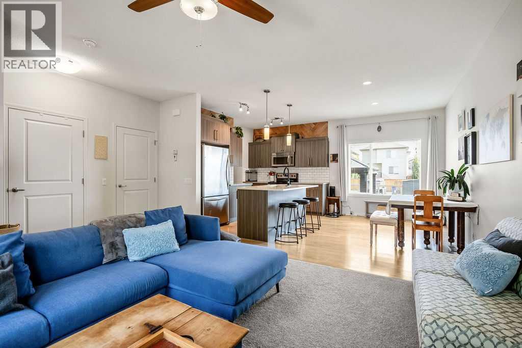 35 Drake Landing Boulevard, Okotoks, Alberta  T1S 0P8 - Photo 4 - A2255497