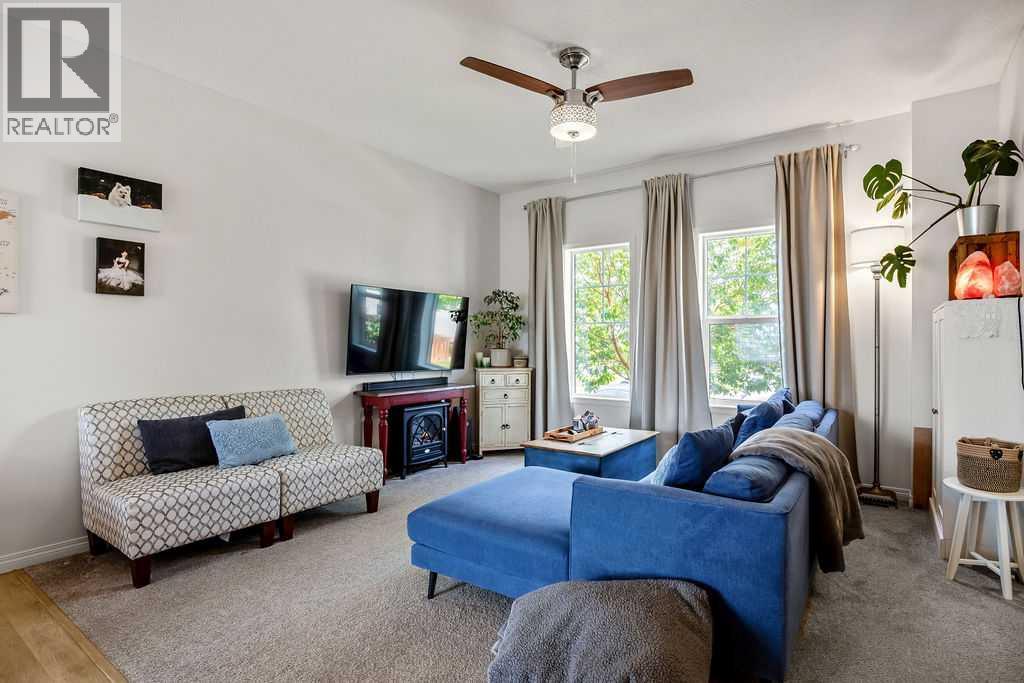 35 Drake Landing Boulevard, Okotoks, Alberta  T1S 0P8 - Photo 5 - A2255497