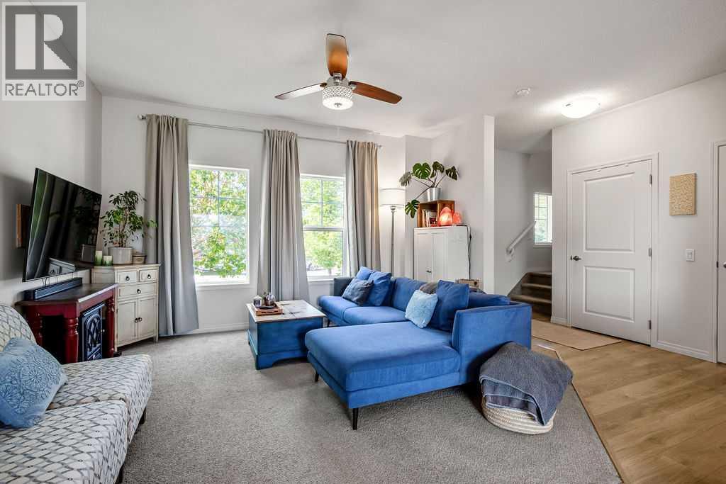 35 Drake Landing Boulevard, Okotoks, Alberta  T1S 0P8 - Photo 3 - A2255497