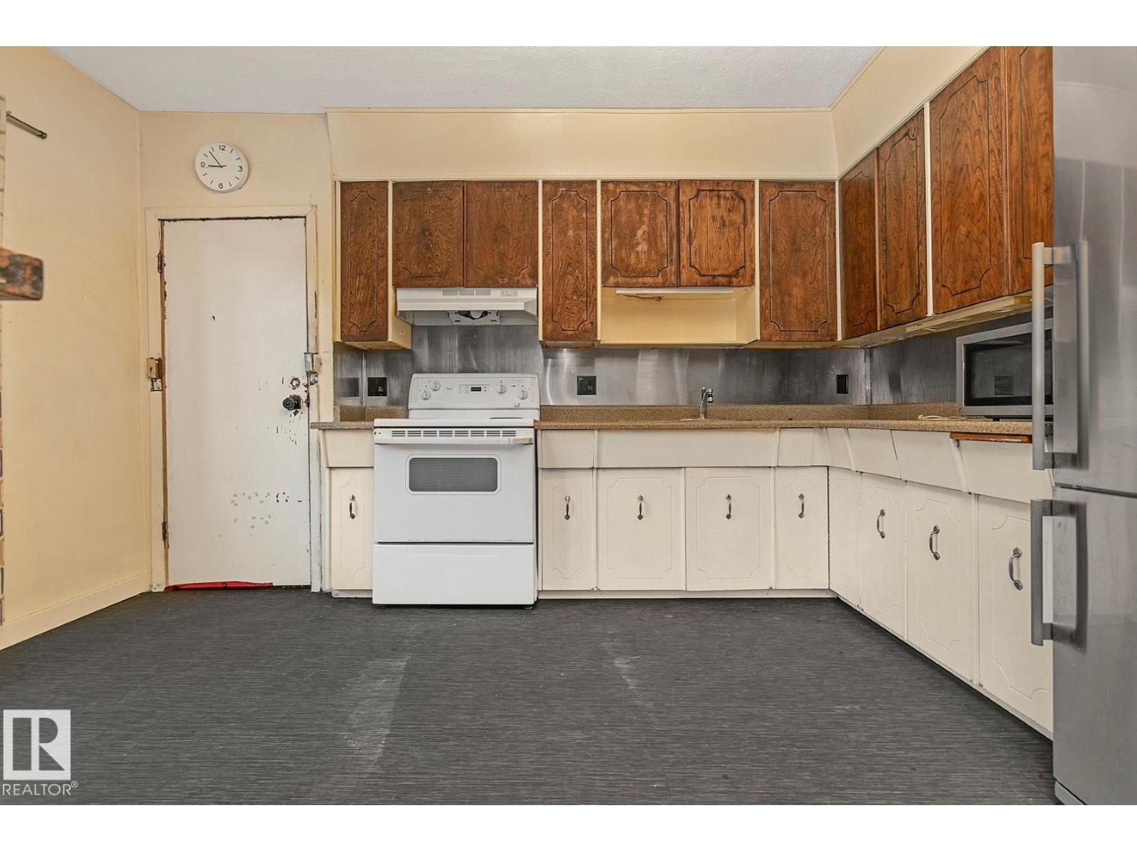 9221 110 Av Nw, Edmonton, Alberta  T5H 1H2 - Photo 14 - E4462944