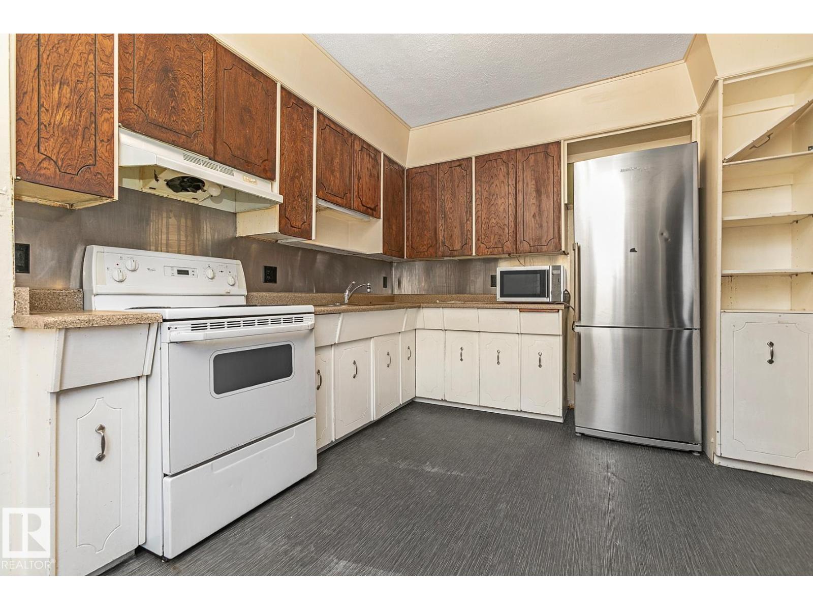 9221 110 Av Nw, Edmonton, Alberta  T5H 1H2 - Photo 15 - E4462944
