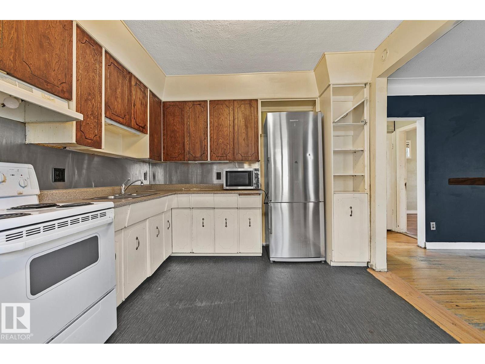 9221 110 Av Nw, Edmonton, Alberta  T5H 1H2 - Photo 17 - E4462944