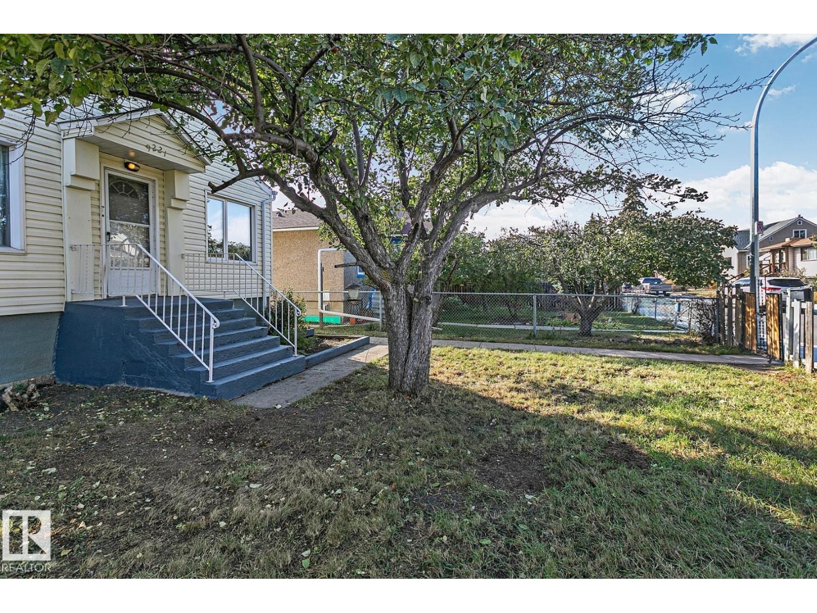 9221 110 Av Nw, Edmonton, Alberta  T5H 1H2 - Photo 6 - E4462944