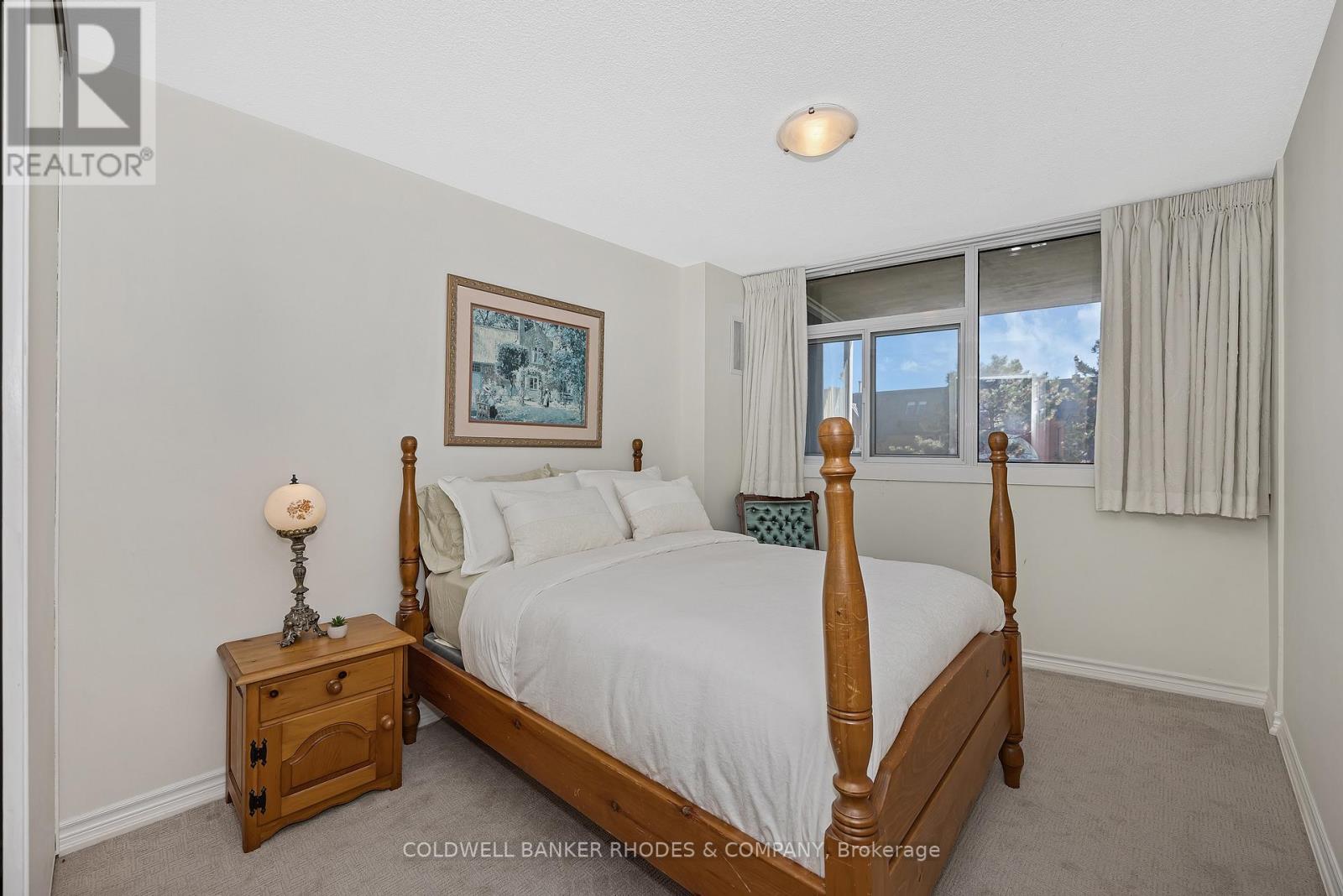 402 - 60 Mcleod Street, Ottawa, Ontario  K2P 2G1 - Photo 22 - X12474137