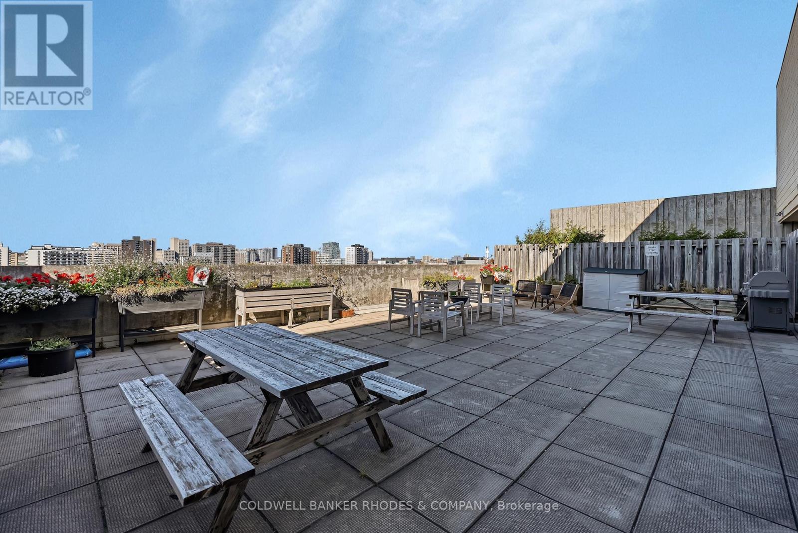 402 - 60 Mcleod Street, Ottawa, Ontario  K2P 2G1 - Photo 30 - X12474137