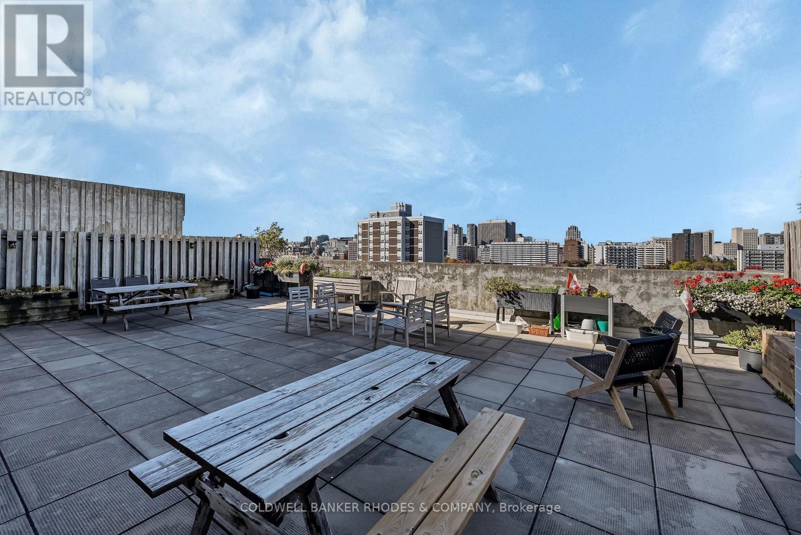 402 - 60 Mcleod Street, Ottawa, Ontario  K2P 2G1 - Photo 31 - X12474137