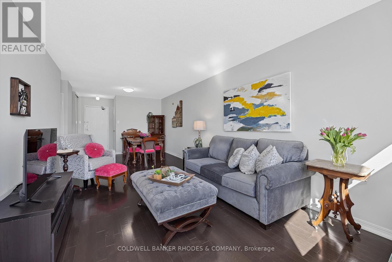 402 - 60 Mcleod Street, Ottawa, Ontario  K2P 2G1 - Photo 9 - X12474137