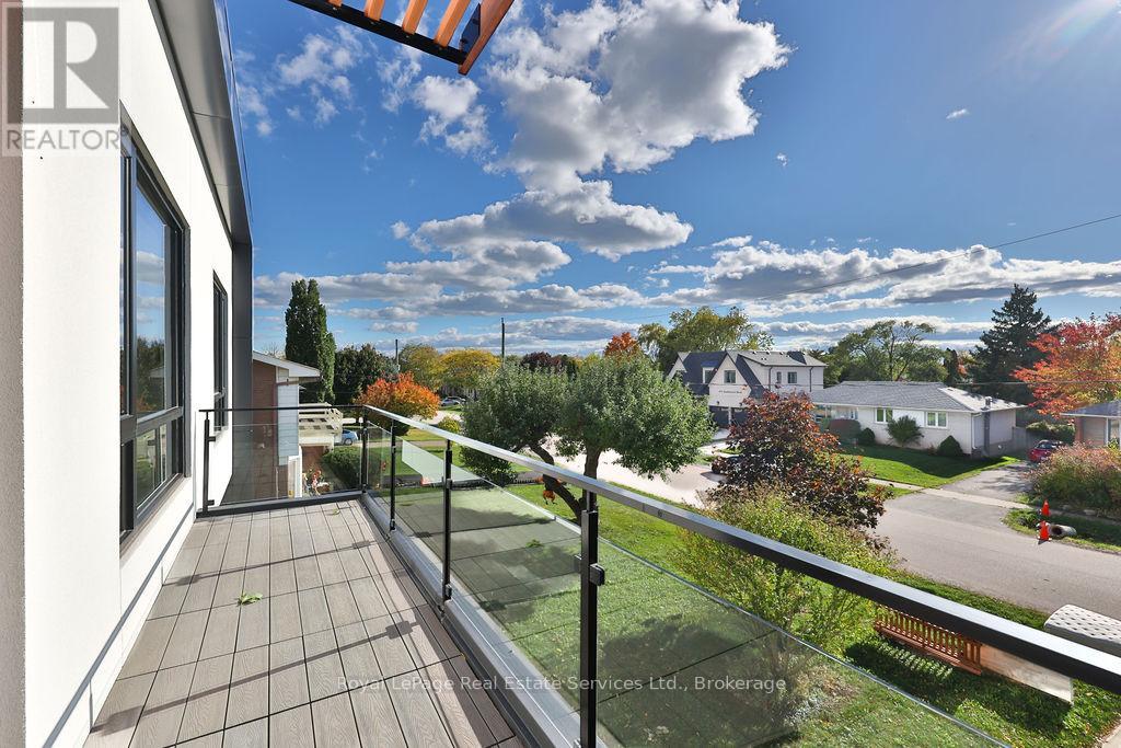 431 Sandlewood Road, Oakville, Ontario  L6L 3S3 - Photo 30 - W12474160