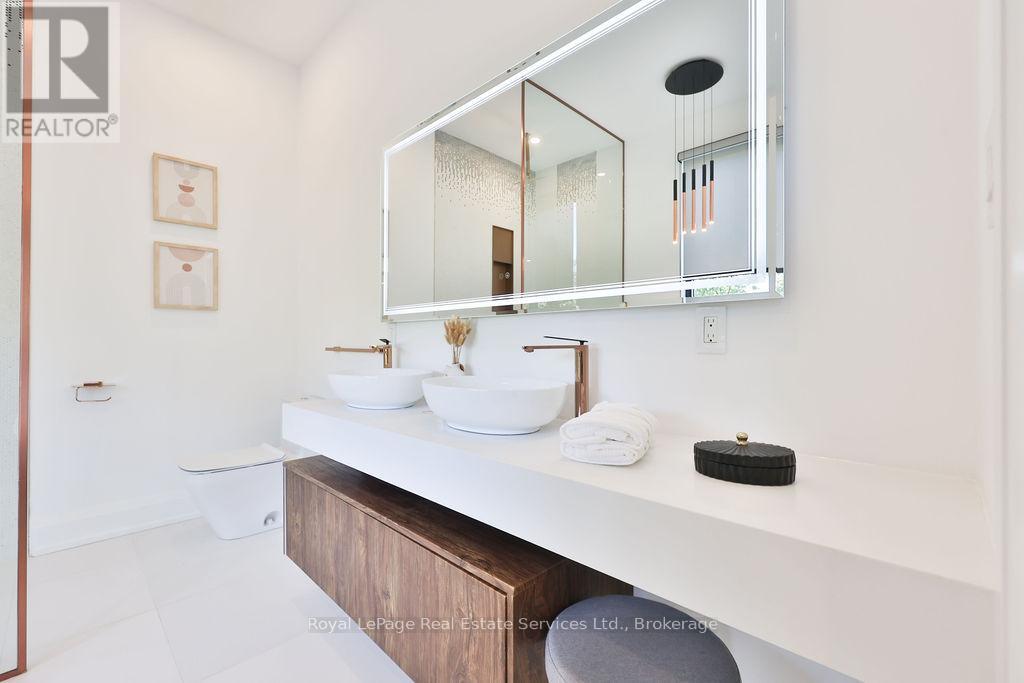 431 Sandlewood Road, Oakville, Ontario  L6L 3S3 - Photo 35 - W12474160