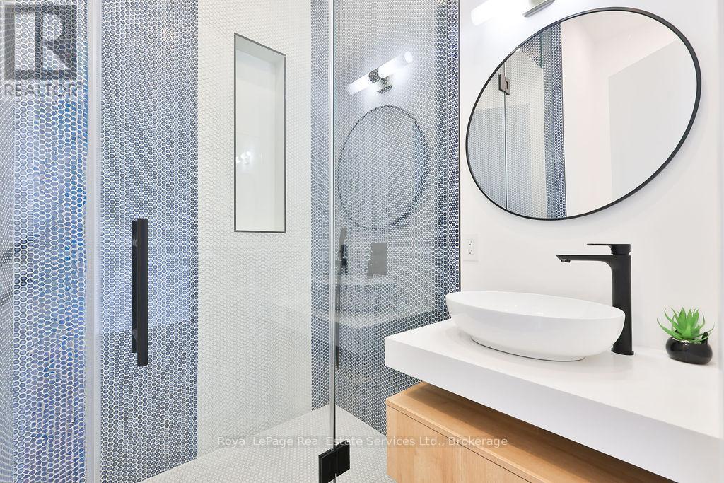 431 Sandlewood Road, Oakville, Ontario  L6L 3S3 - Photo 41 - W12474160