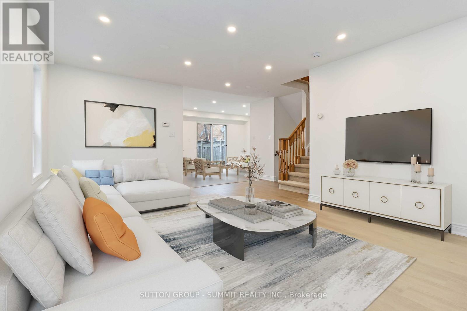 3269 Camberwell Drive, Mississauga, Ontario  L5M 6T2 - Photo 6 - W12473968