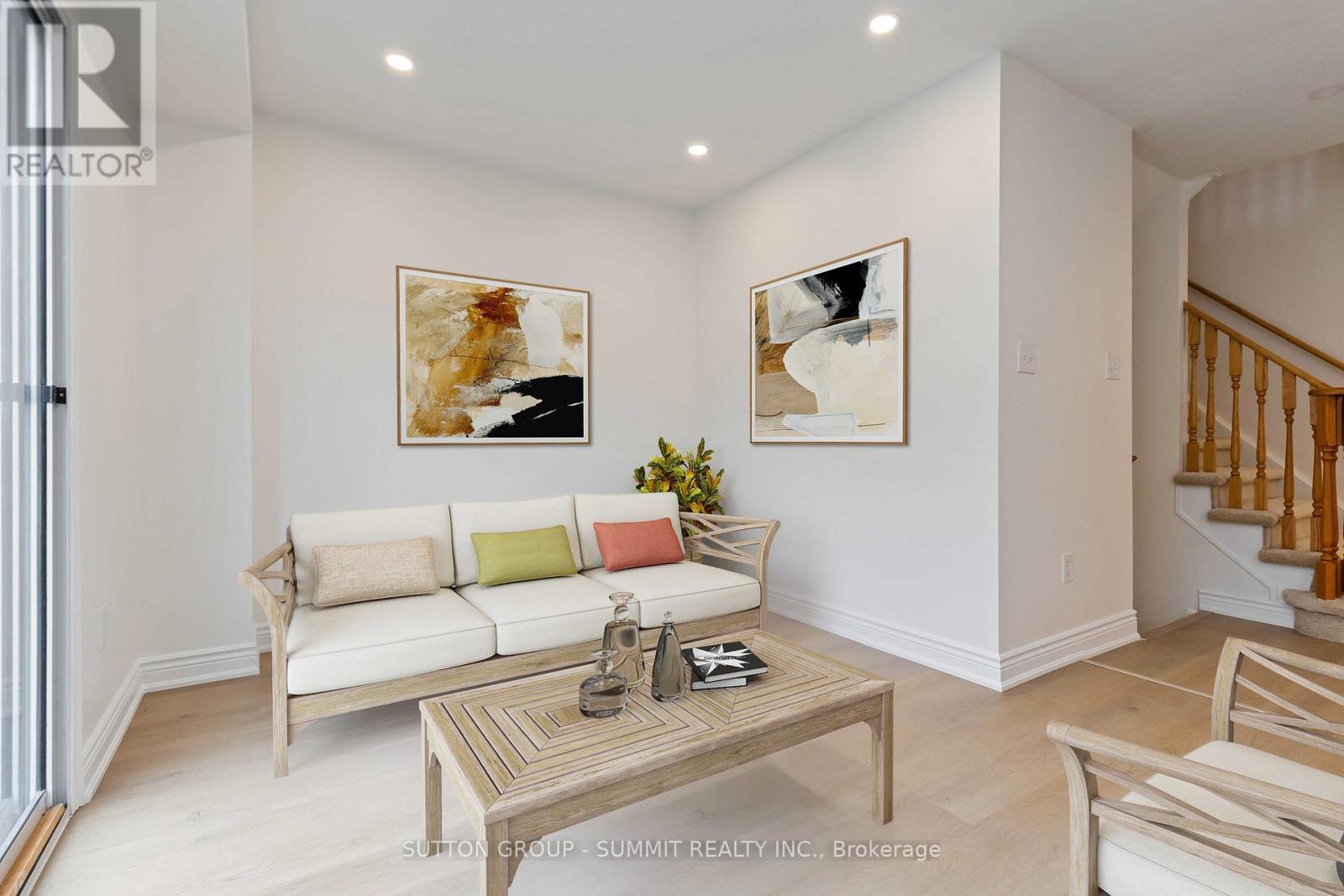 3269 Camberwell Drive, Mississauga, Ontario  L5M 6T2 - Photo 9 - W12473968