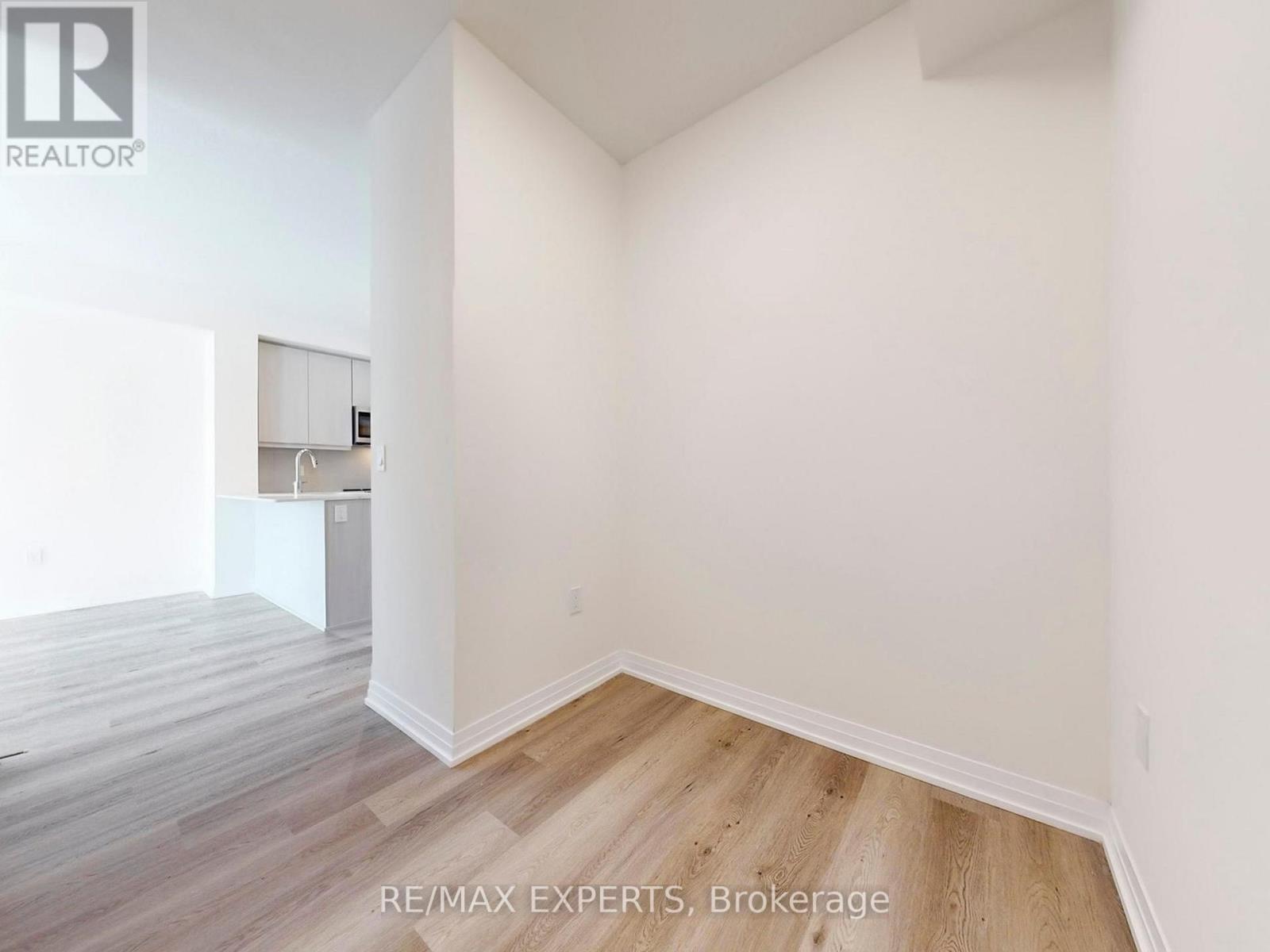 307 - 15 Watergarden Drive, Mississauga, Ontario  L5R 0H4 - Photo 13 - W12473998