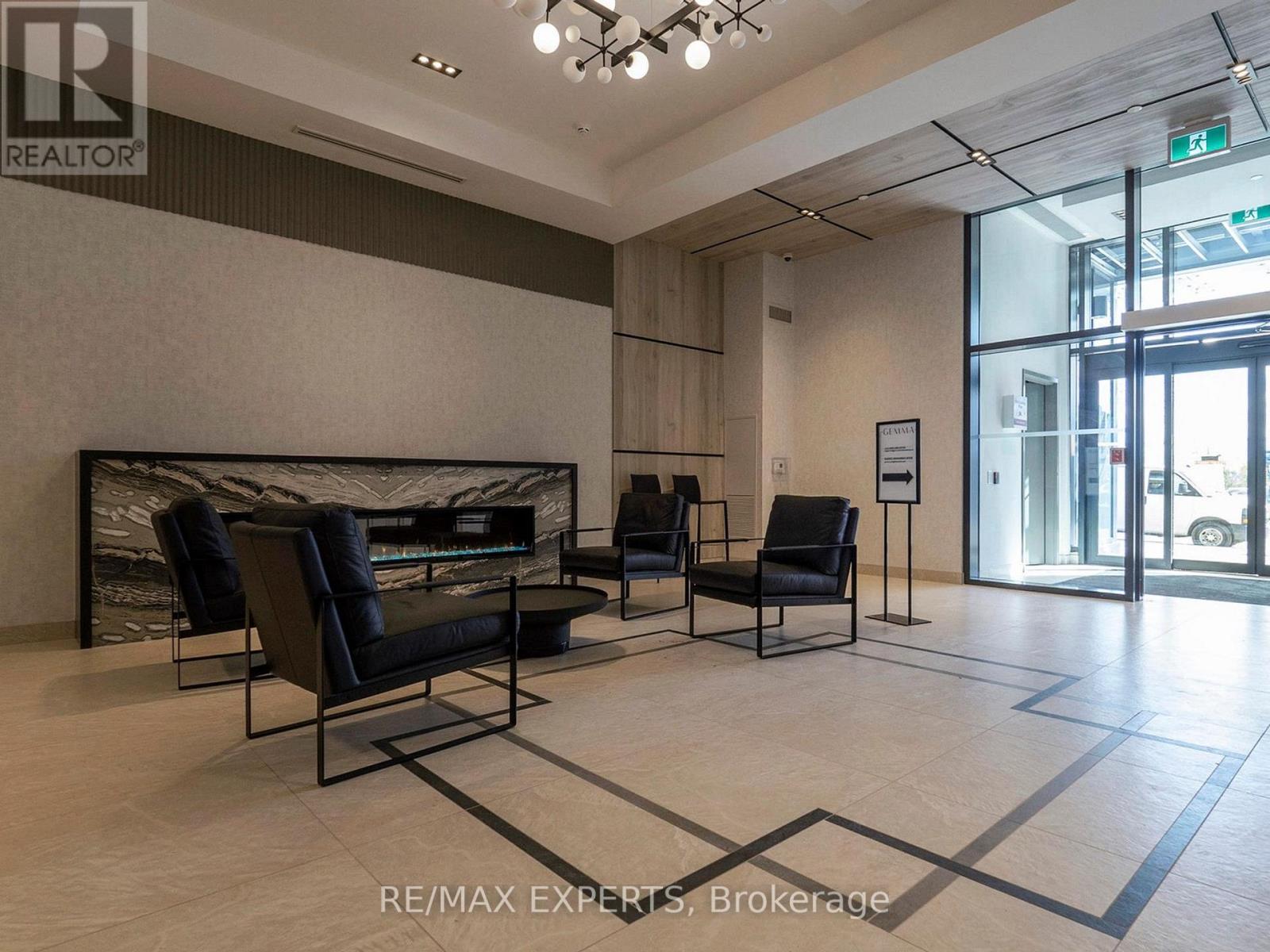 307 - 15 Watergarden Drive, Mississauga, Ontario  L5R 0H4 - Photo 2 - W12473998