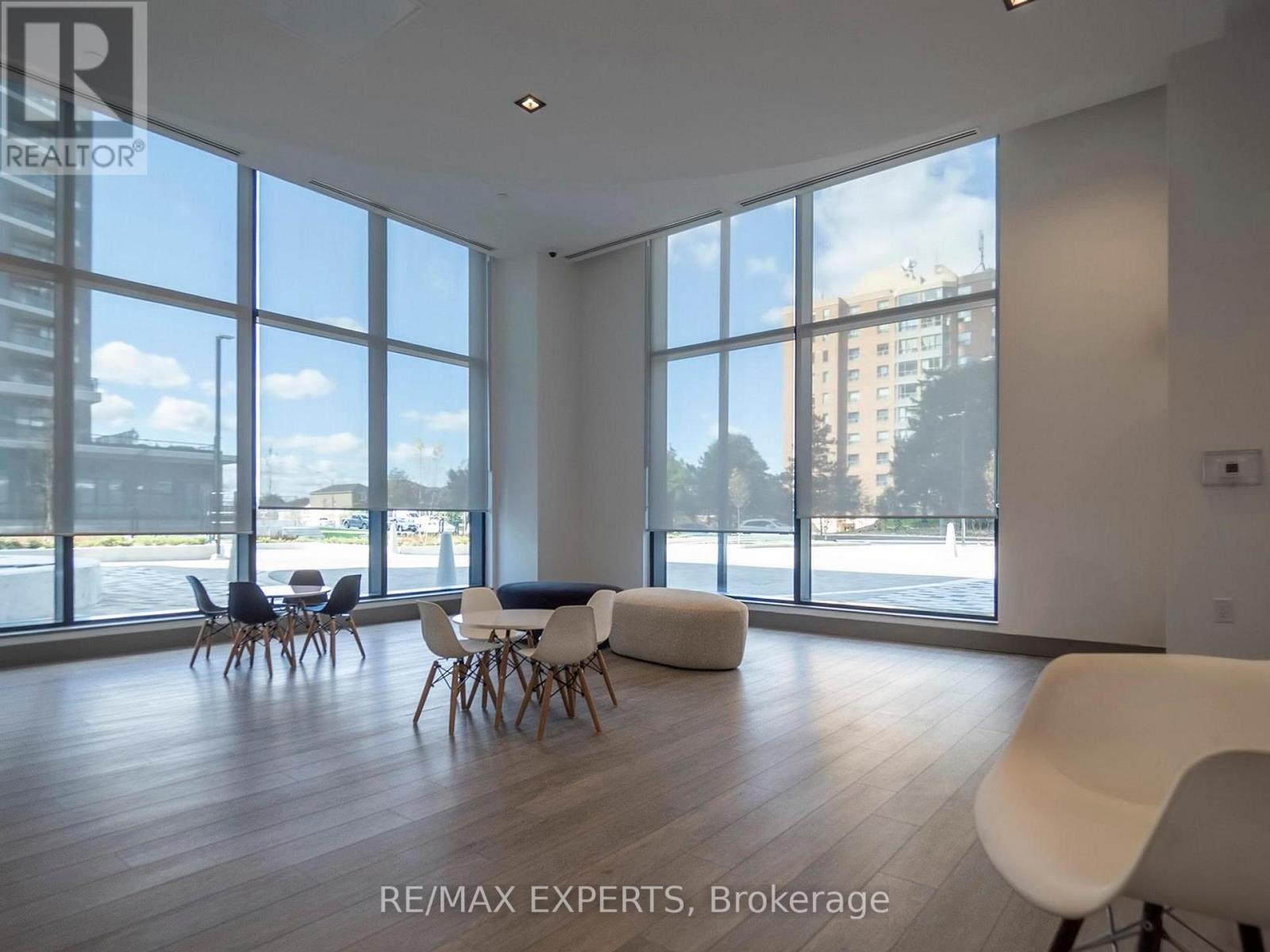 307 - 15 Watergarden Drive, Mississauga, Ontario  L5R 0H4 - Photo 21 - W12473998