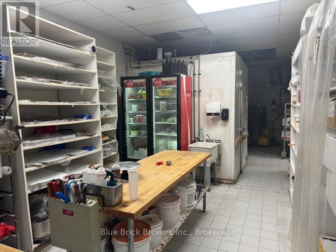 4 - 4025 Brandon Gate Drive N, Mississauga, Ontario  L4T 3Z9 - Photo 13 - W12474005