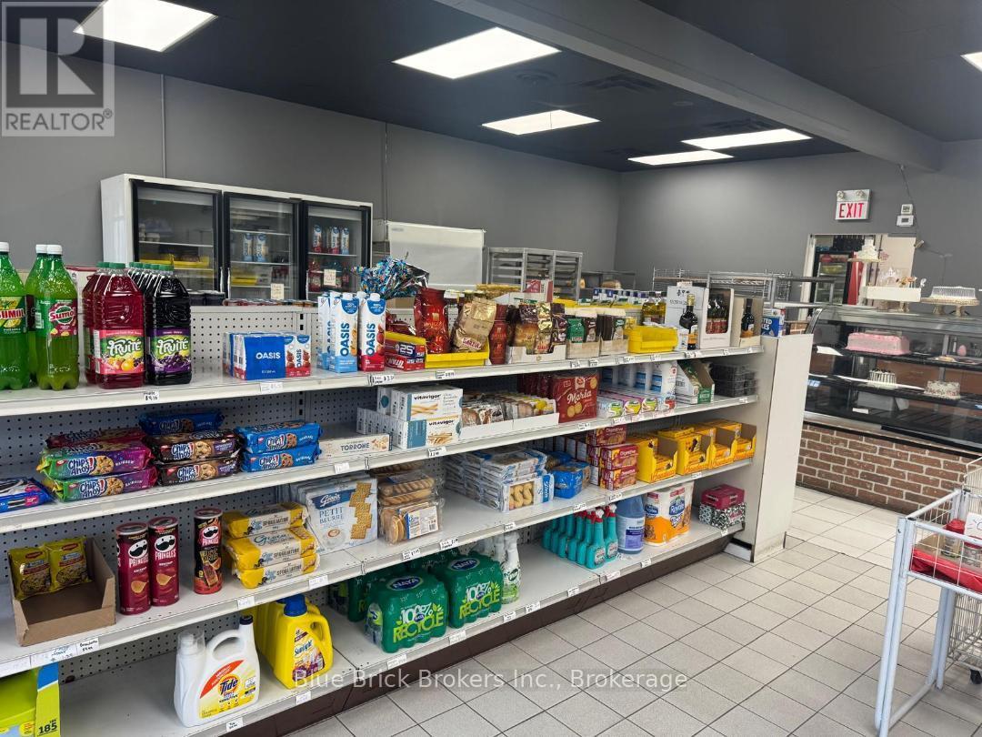 4 - 4025 Brandon Gate Drive N, Mississauga, Ontario  L4T 3Z9 - Photo 14 - W12474005