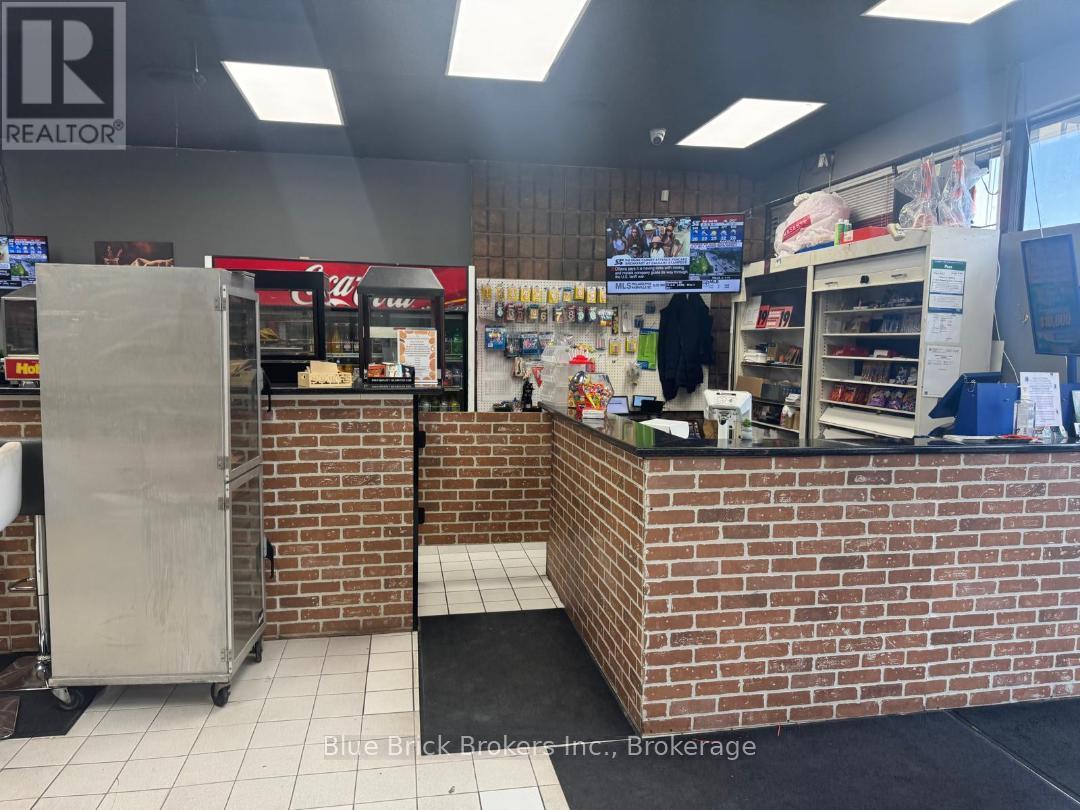 4 - 4025 Brandon Gate Drive N, Mississauga, Ontario  L4T 3Z9 - Photo 18 - W12474005