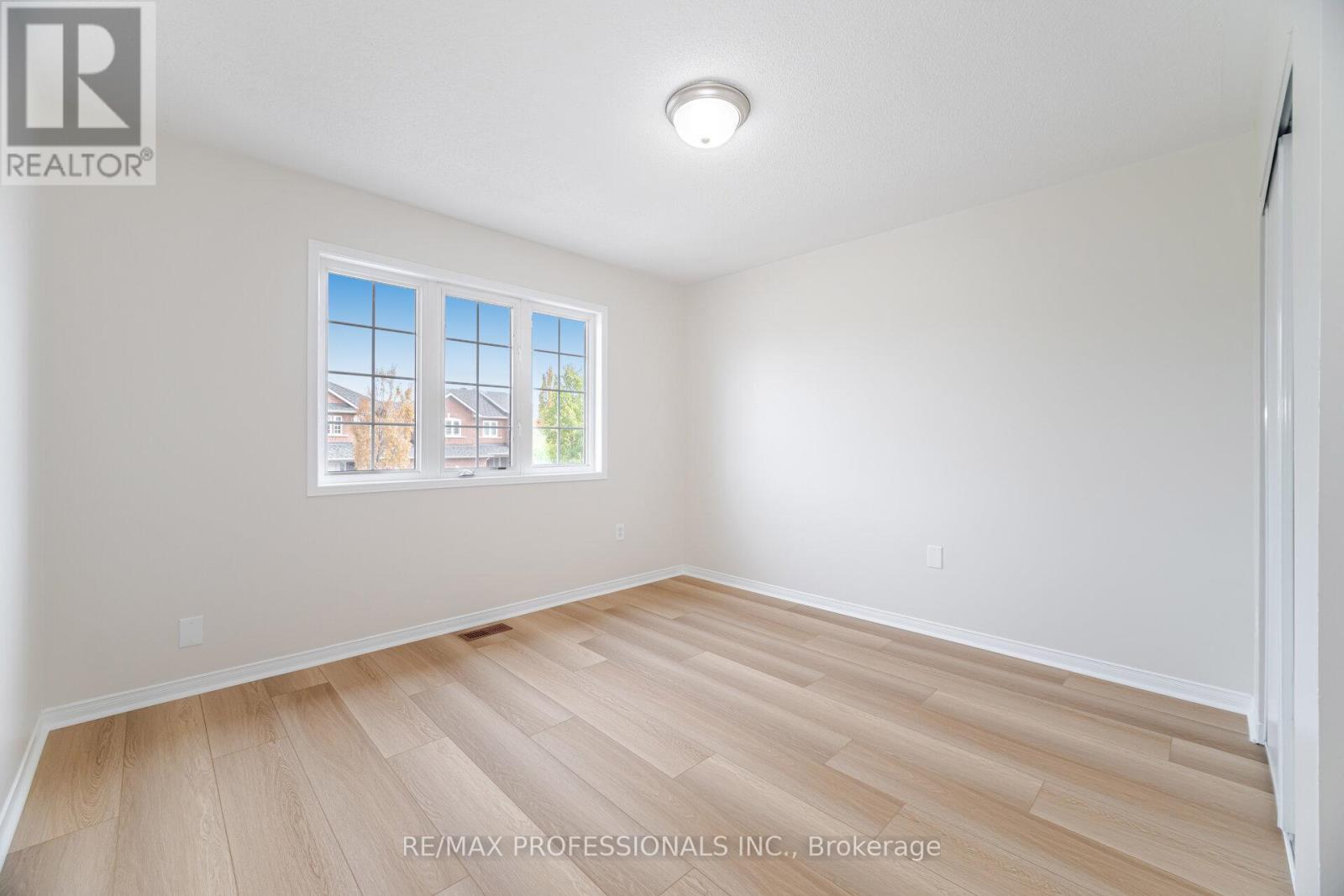 6155 Rowers Crescent, Mississauga, Ontario  L5V 3A1 - Photo 33 - W12474011
