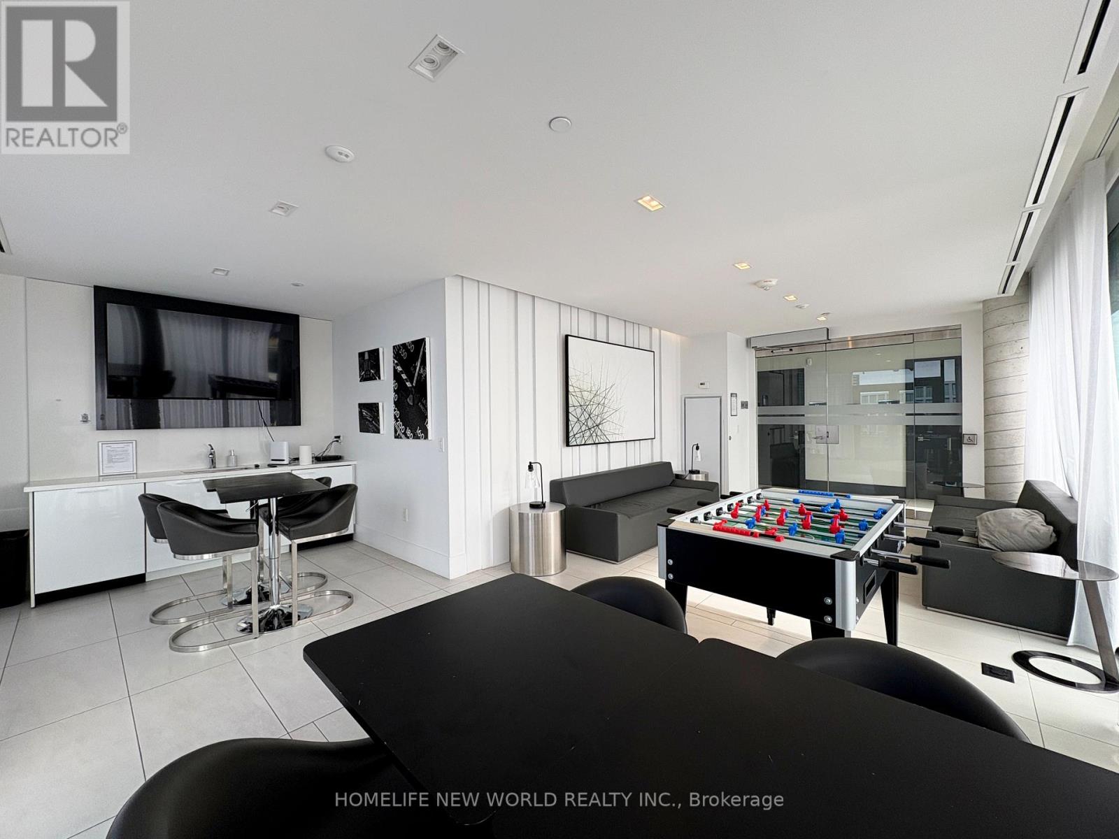910 - 10 De Boers Drive, Toronto, Ontario  M3J 0L6 - Photo 17 - W12474016