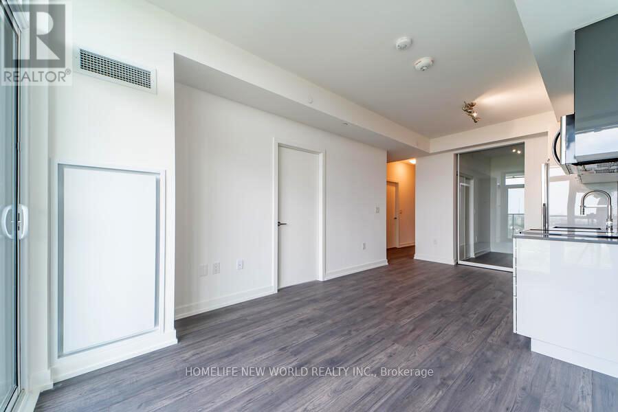 910 - 10 De Boers Drive, Toronto, Ontario  M3J 0L6 - Photo 8 - W12474016